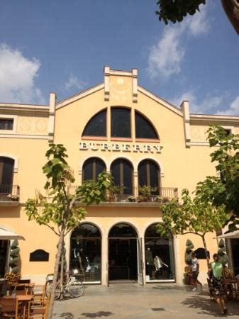 burberry la roca village